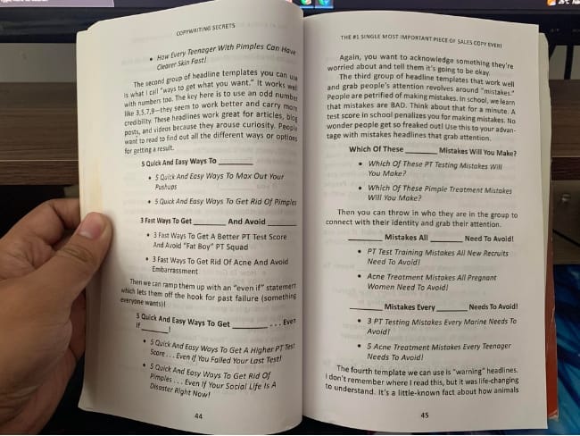 Copywriting Secrets Review: Is It Worth It or OverHype? 12 copywriting secrets book Headline Formulas